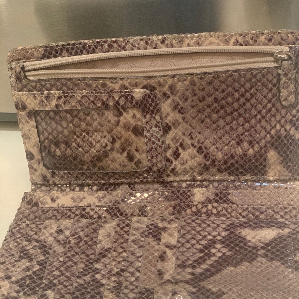 Wallet - Picture 3 of 4